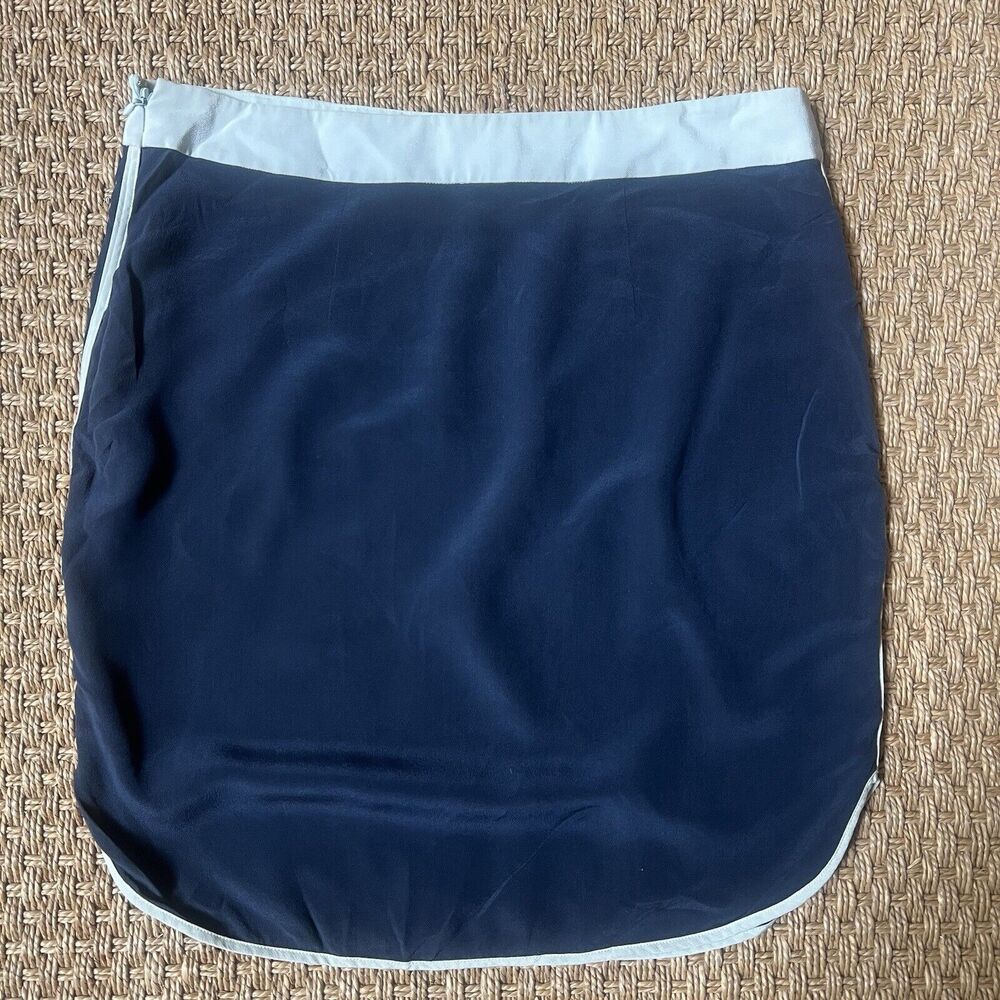 Barney’s New York 100% Silk Dark & Light Blue Color Block Round Hem Skirt Sz Sm